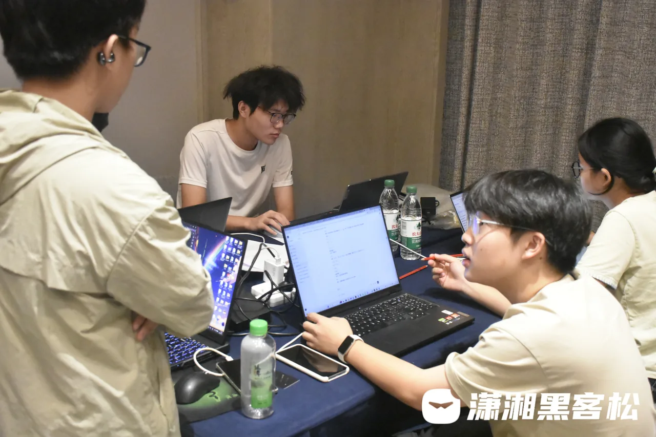 潇湘黑客松团队协作开发